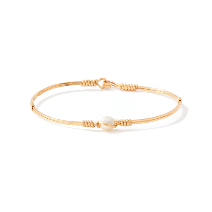 Ronaldo Breathe Gold Wire Peal Bracelet