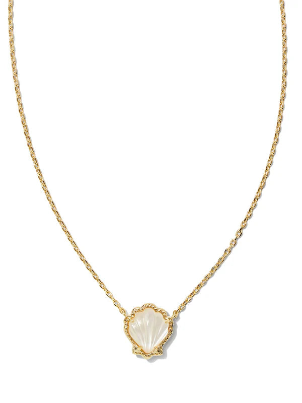 Brynne Shell Pendant Neckalce in MOP