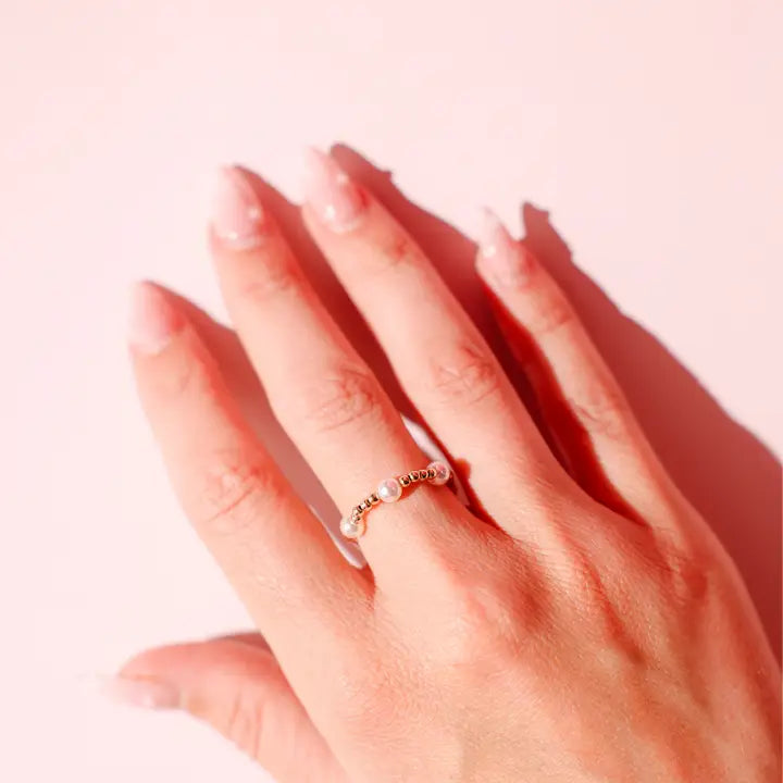 June Pearl Ring in Gold