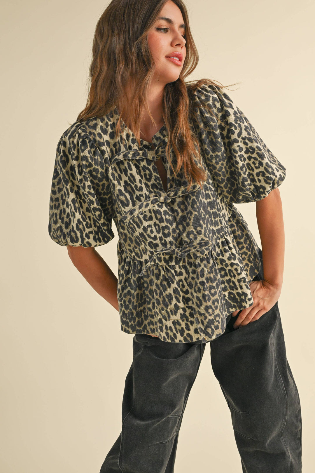 Leopardprint Tied In Front Blouse