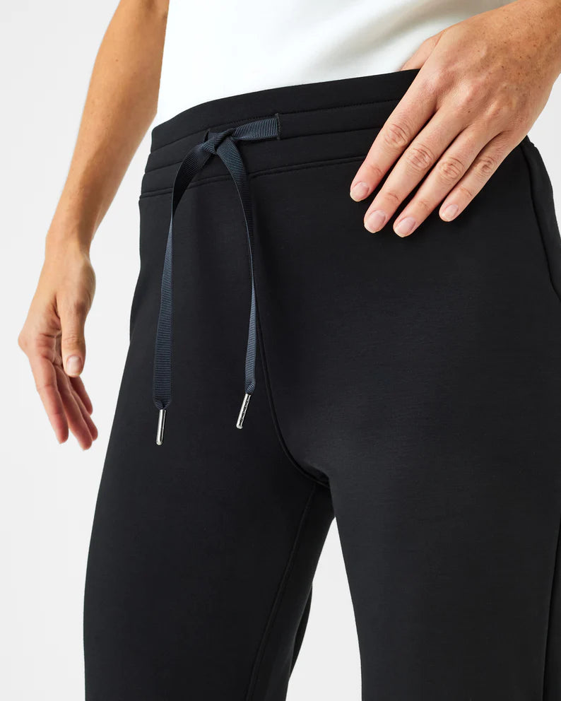 Spanx AirEssentials Tapered Pant