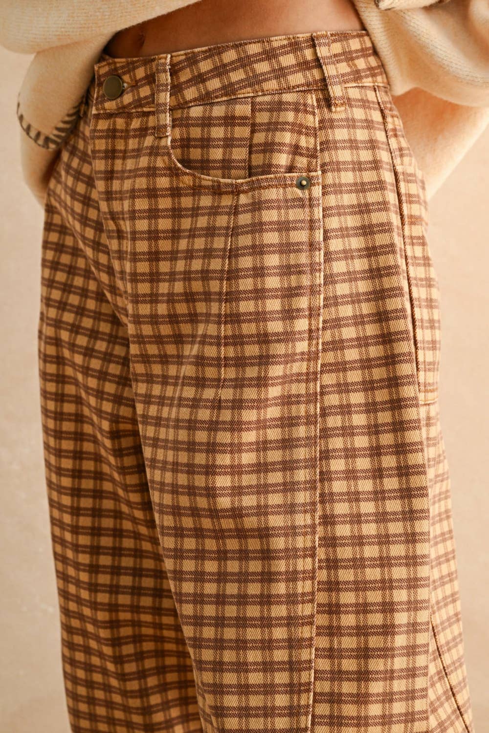 Mini Checker Pattern Barrel Pants