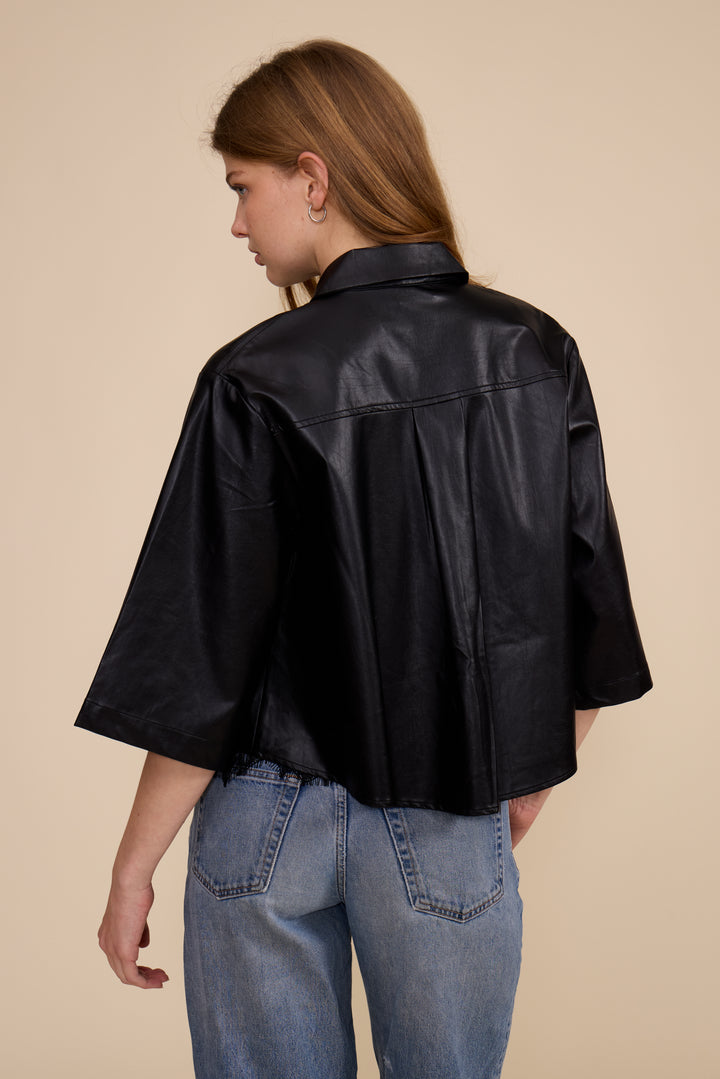 T5837 NICK FAUX LEATHER BUTTON DOWN