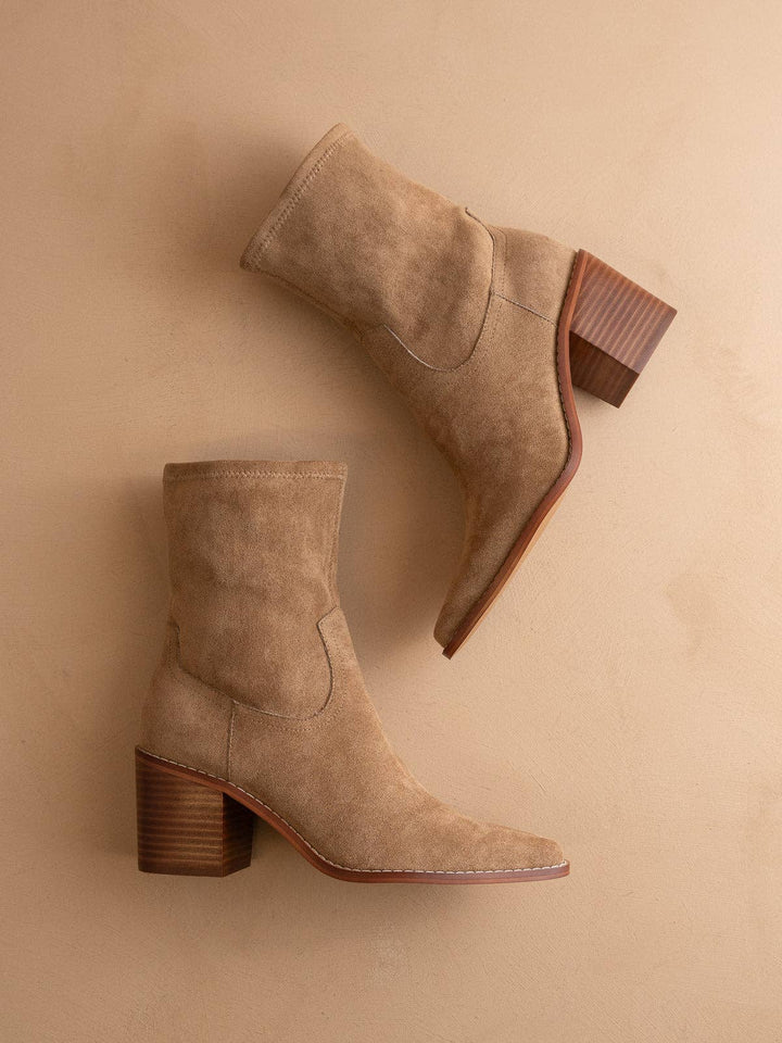 The Vienna | Latte Sleek ankle hugging bootie