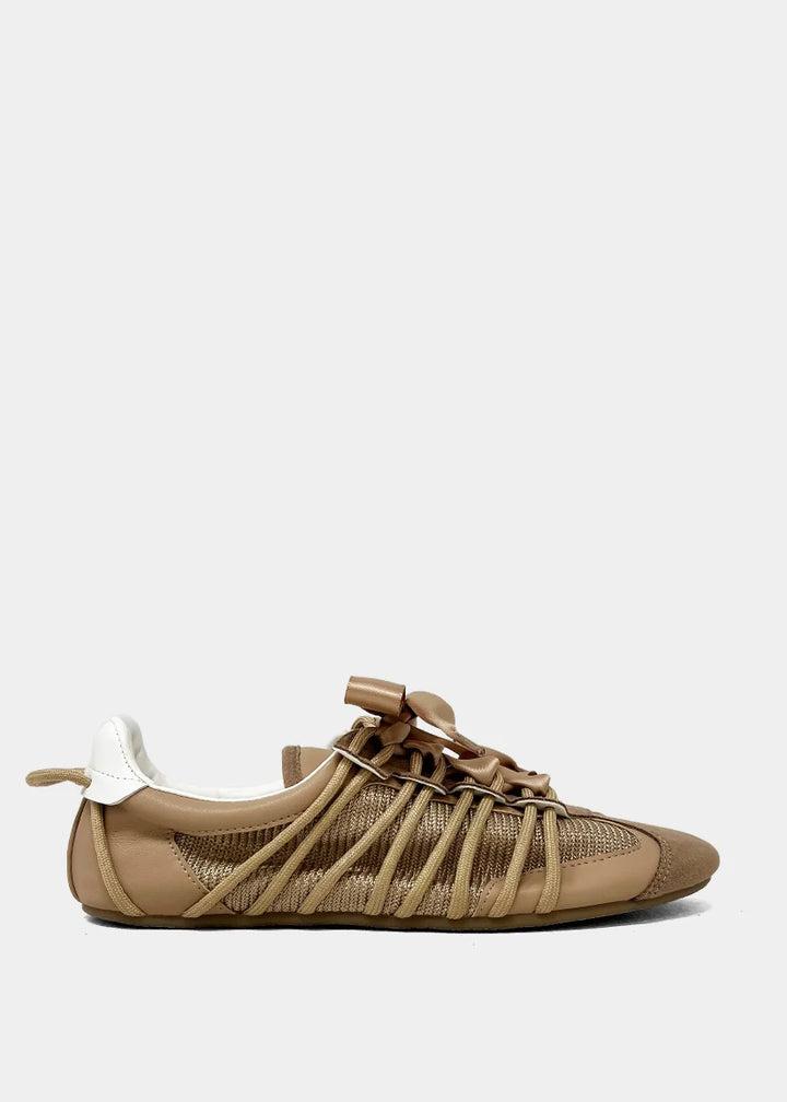Sheryl Sneaker-ina