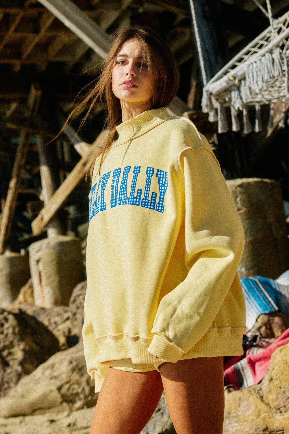 DILLY DALLY Reversible Mockneck Sweatshirt