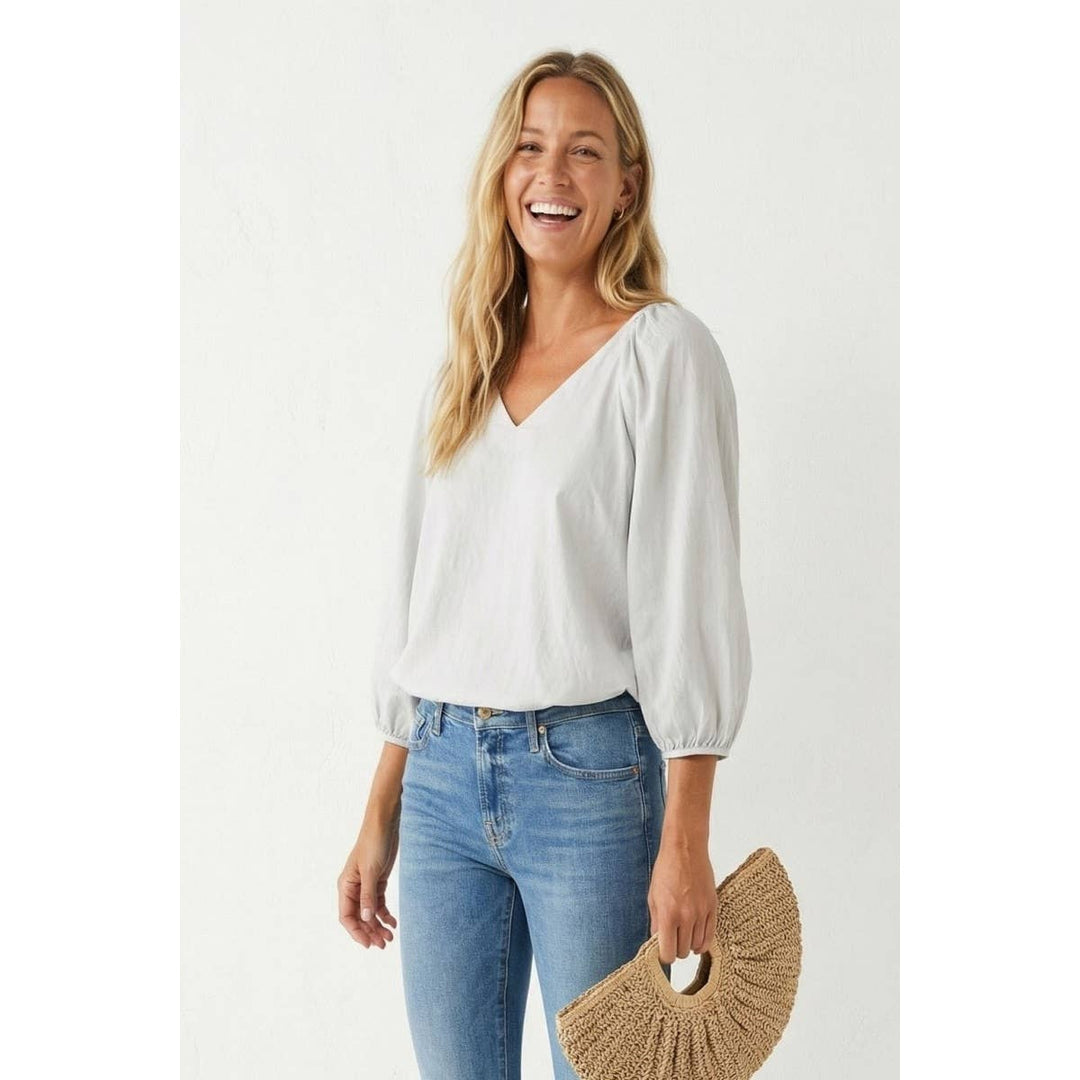 Elastic Puff Sleeve V-neck Blouse