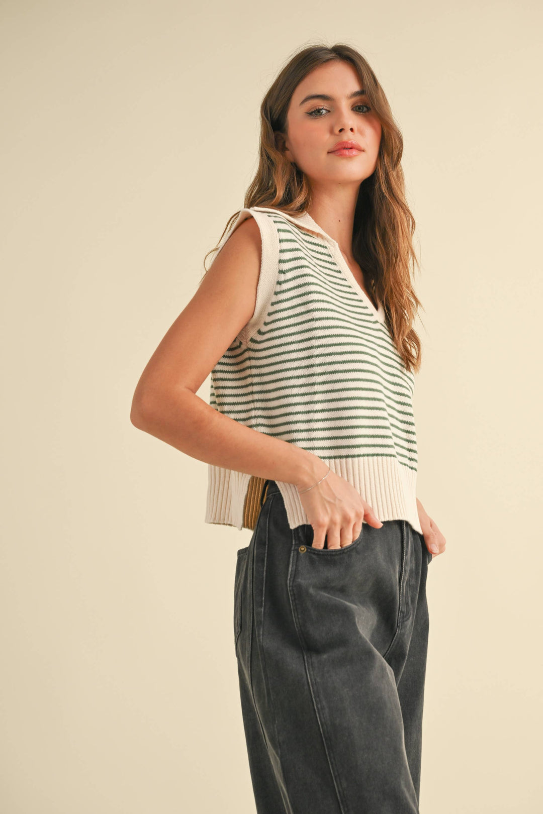 V-Neck Stripe Collar Knitted Top