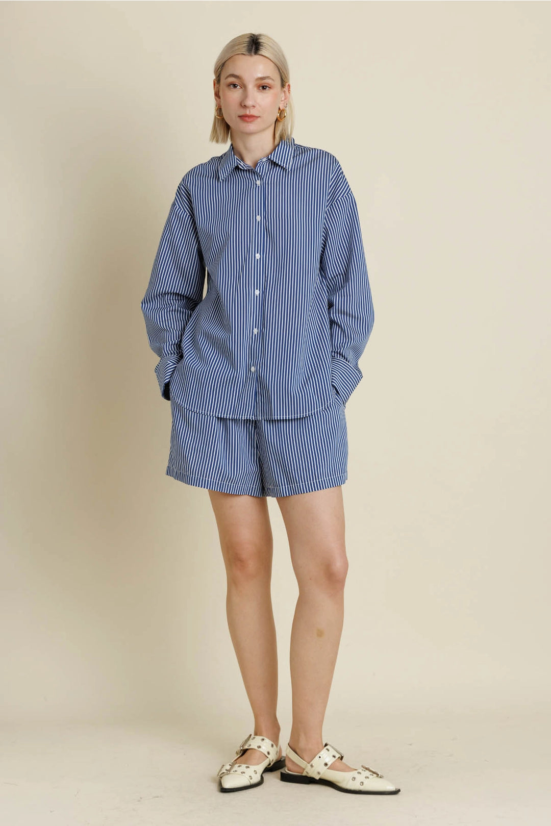 STRIPED BUTTON UP SHIRT