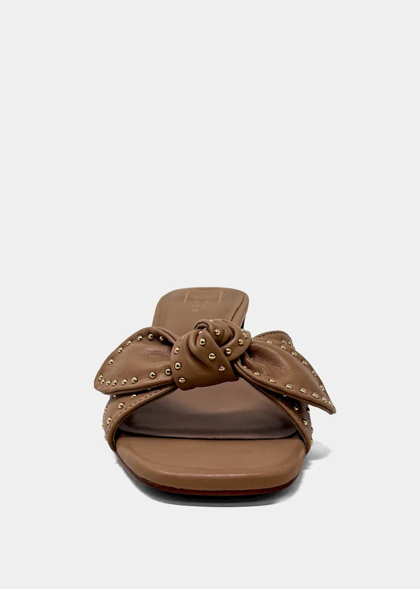 Guinevere Heel