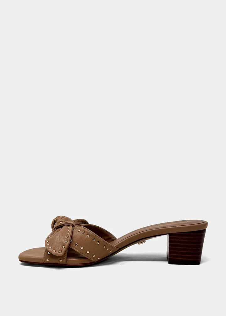 Guinevere Heel