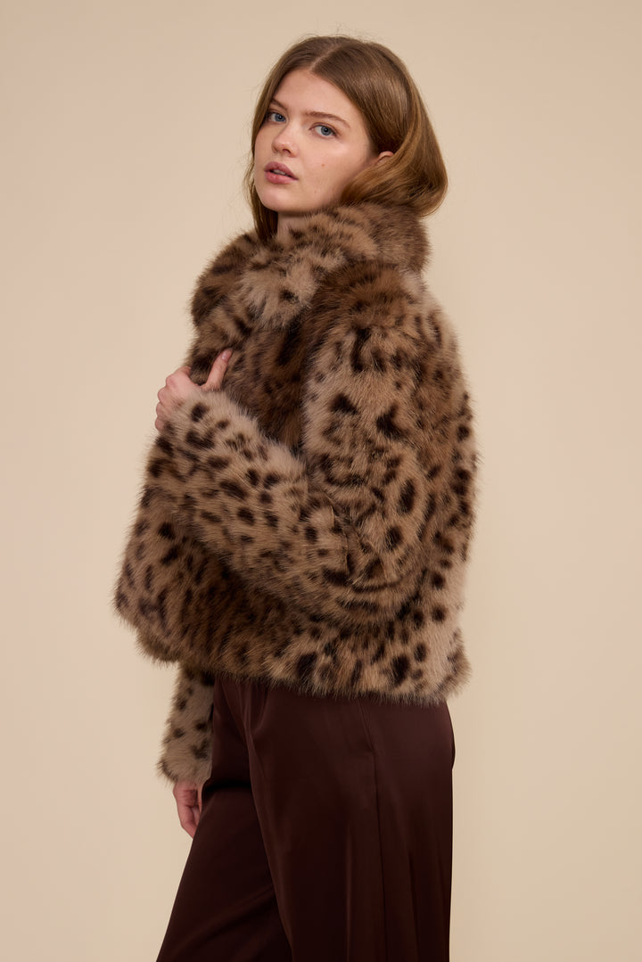 C5724 CHERRY FAUX FUR JACKET