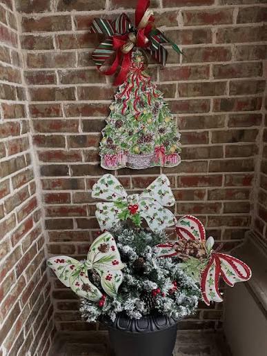 Beck's Traditional Pinecone Bows