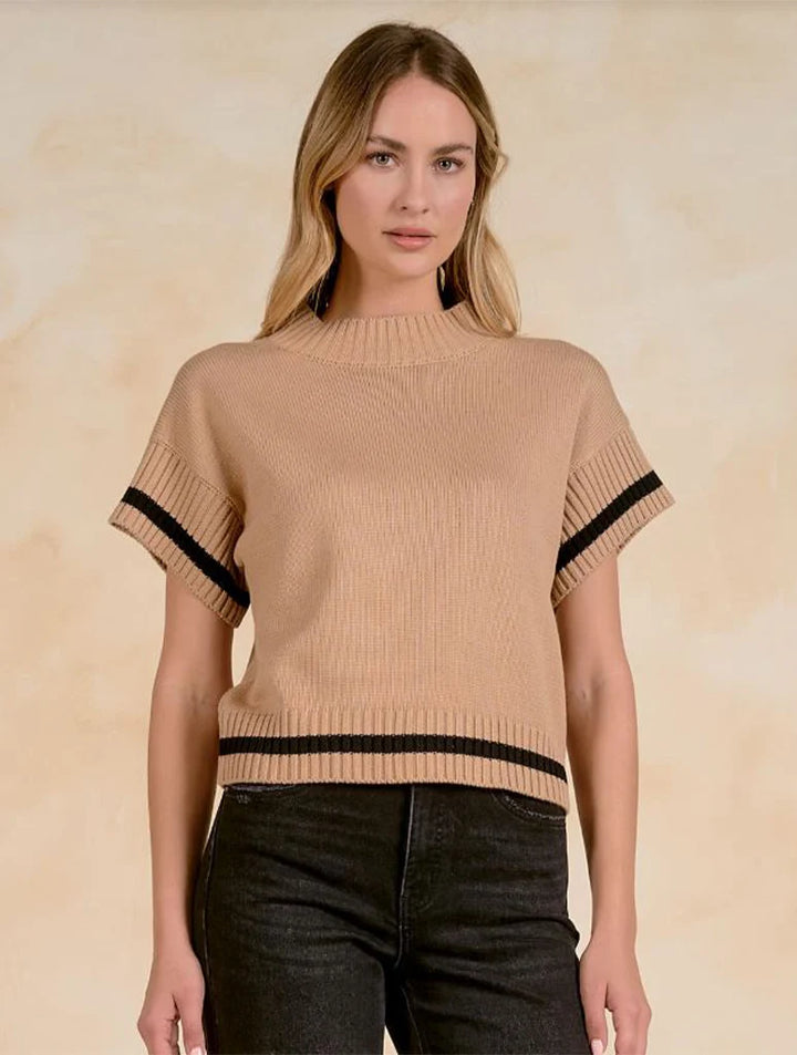 Elan Crew Neck S/S sweater w/ Black Trim