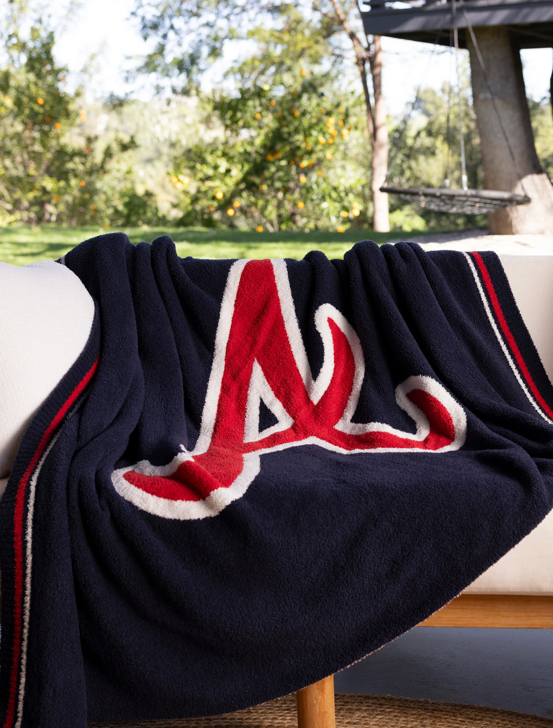 CozyChic® Atlanta Braves™ Throw