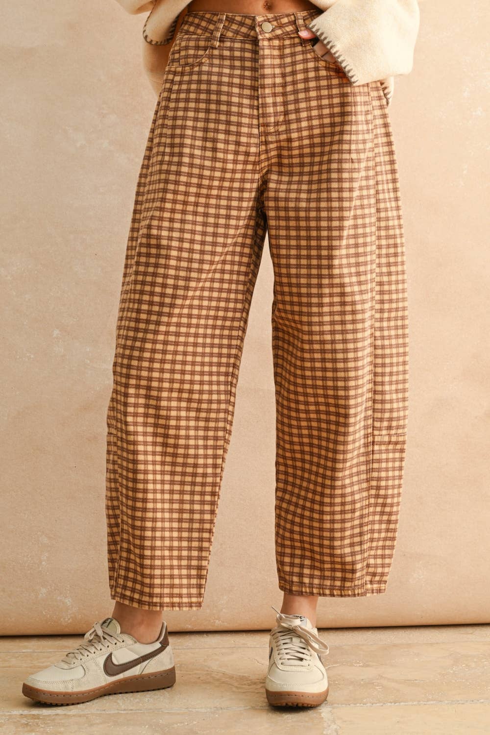 Mini Checker Pattern Barrel Pants