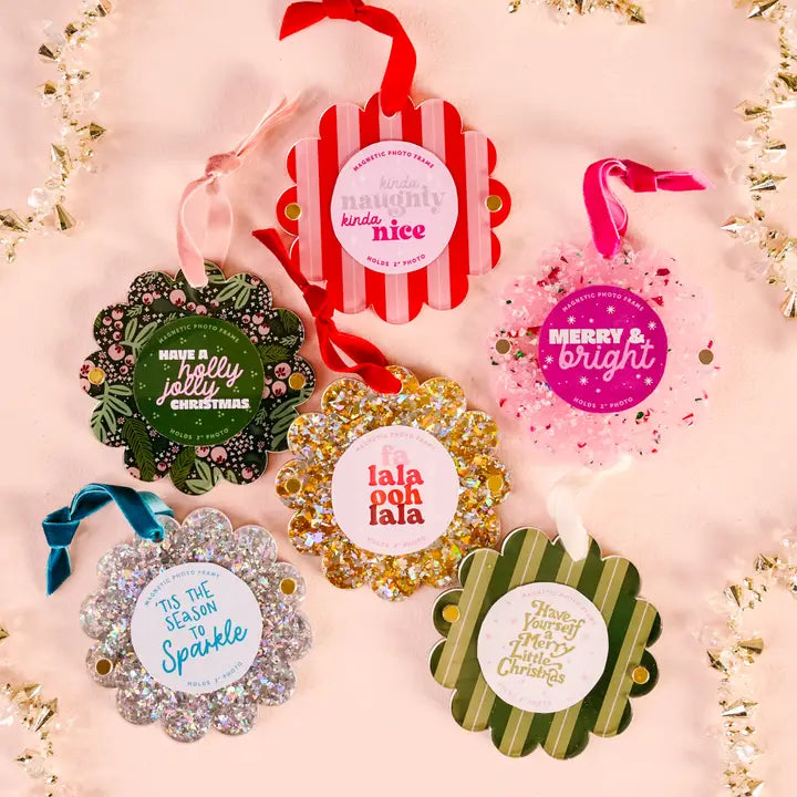 Scalloped Round Picture Frame Ornaments