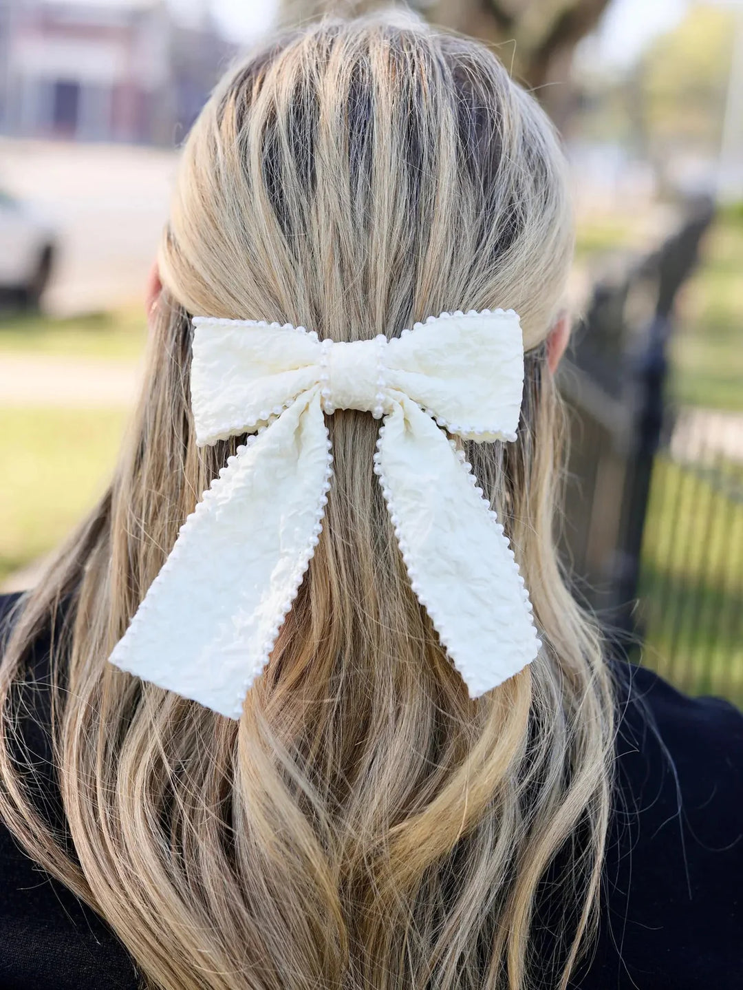 Blakely Pearl Lined Bow CREAM