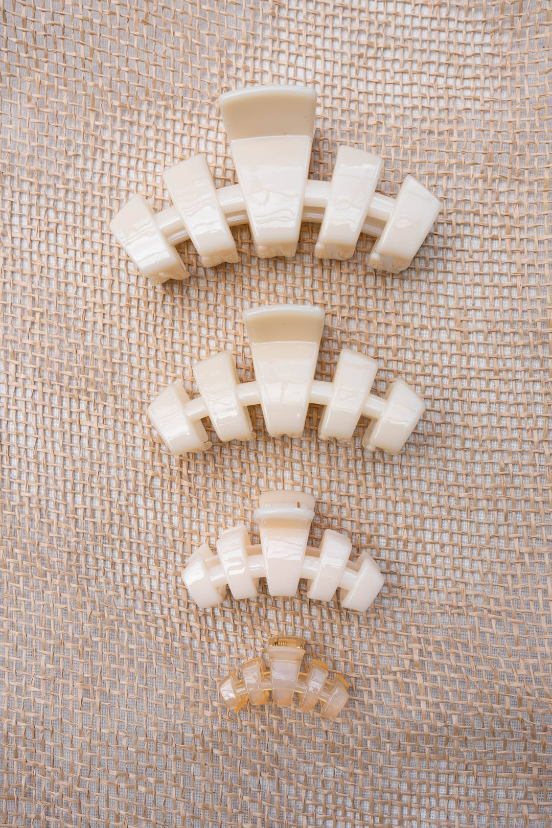 TELETIES - Classic Hair Clip | Tiny | Almond Beige