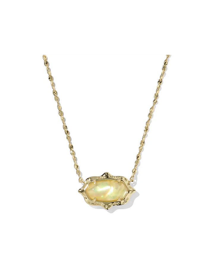 Elisa Scallop Frame Gold Short Pendant Necklace