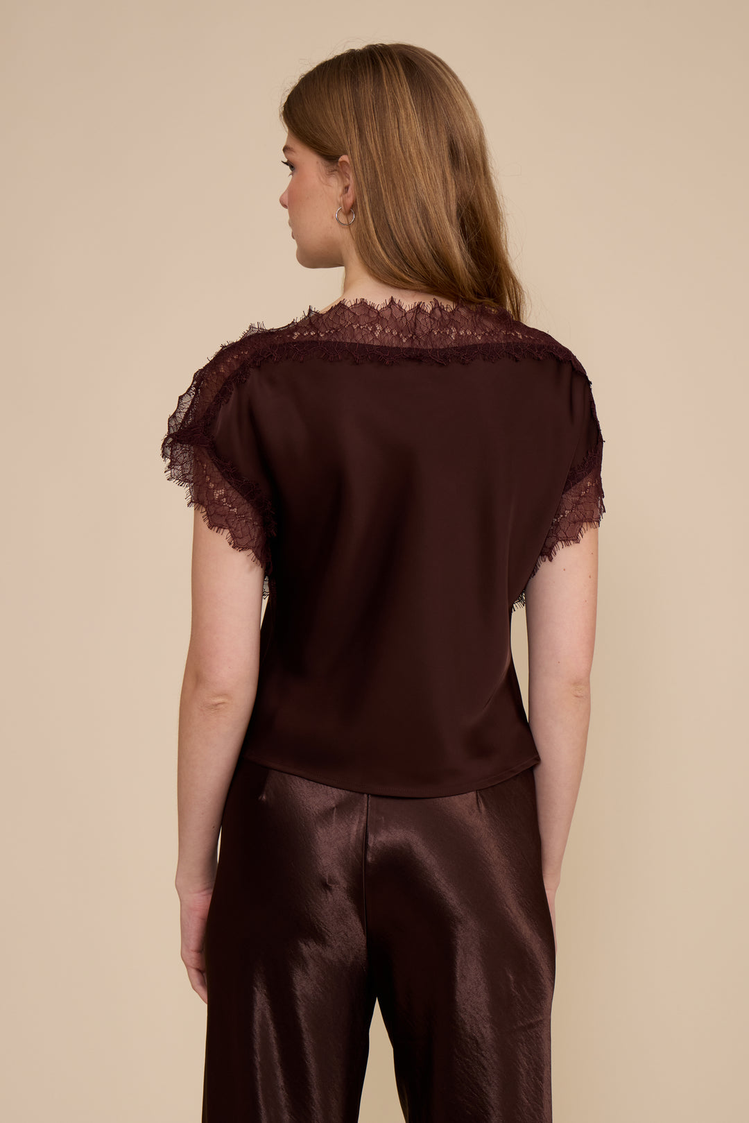 T5622 CHRIS LACE TRIM TOP