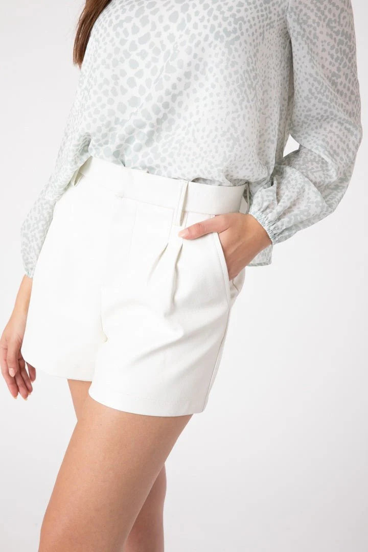 Modern Tailor Short in White Croc