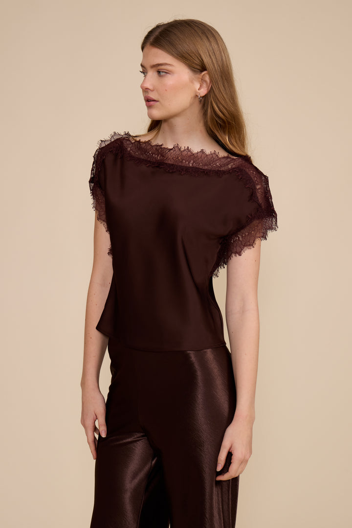 T5622 CHRIS LACE TRIM TOP