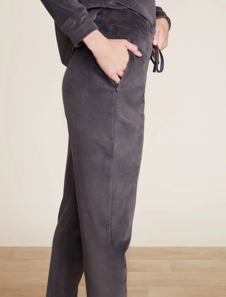 LuxeChic Skinny Pant with Zippers