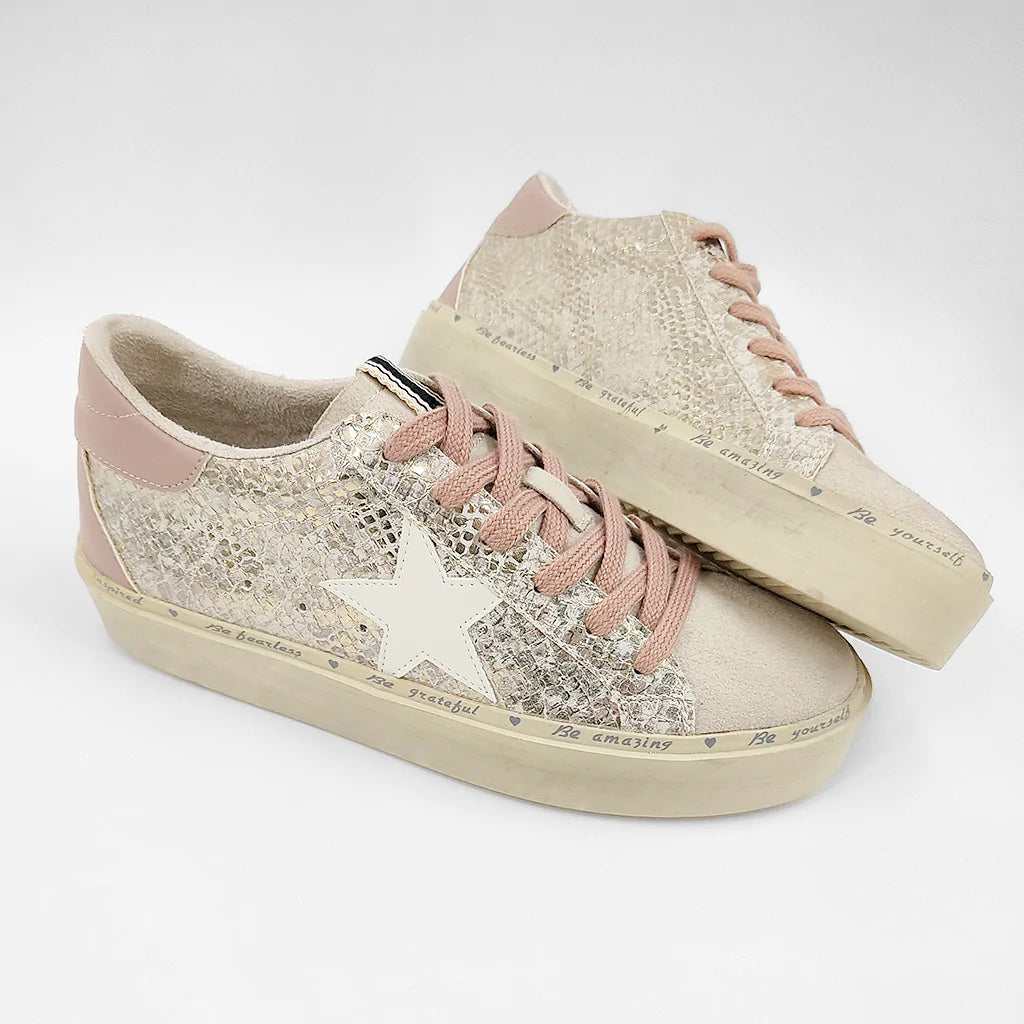 REBA Sneaker